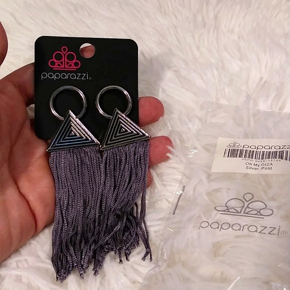 NWT Oh My GIZA silver fringe post back earrings - Picture 4 of 7